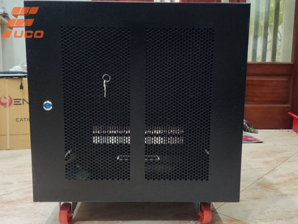 Ứng Dụng Thực Tế Của Tủ Rack Ngoài Trời 10U